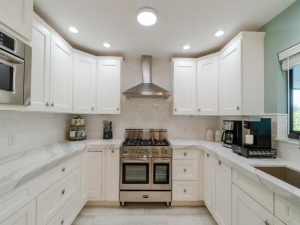 Breathtaking Four Bedroom Vacation Home in Marathon