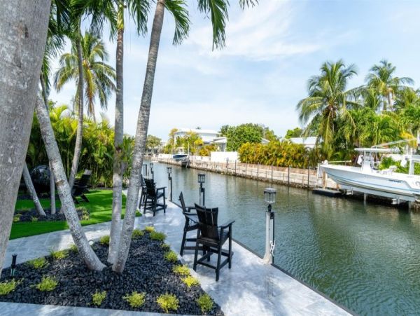 Breathtaking Four Bedroom Vacation Home in Marathon