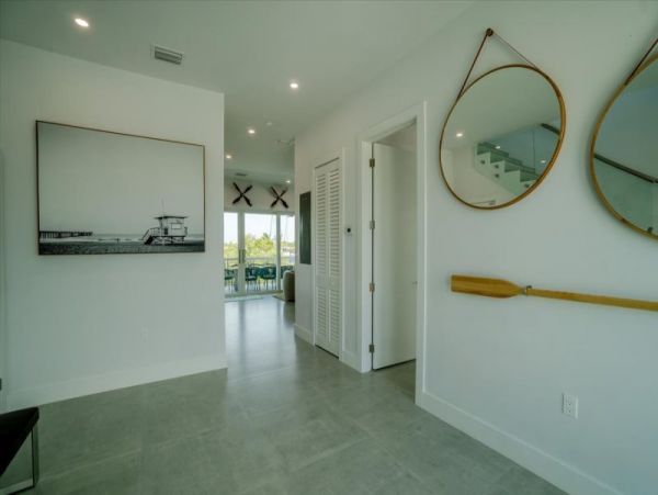 Luxury Vacation Home in Marathon Great Amenities