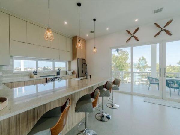Luxury Vacation Home in Marathon Great Amenities