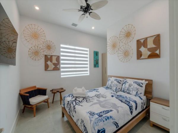 Luxury Vacation Home in Marathon Great Amenities