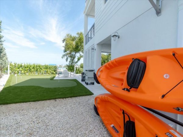 Luxury Vacation Home in Marathon Great Amenities