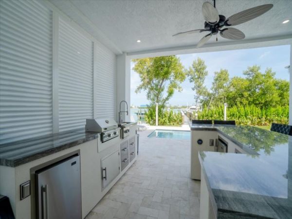 Luxury Vacation Home in Marathon Great Amenities
