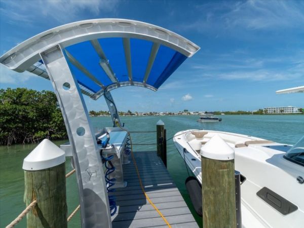 Luxury Vacation Home in Marathon Great Amenities