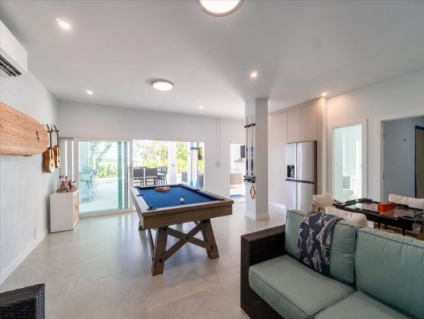 Luxury Vacation Home in Marathon Great Amenities