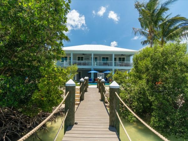 Marathon Vacation Home Water Views Sleeps 10 Guests