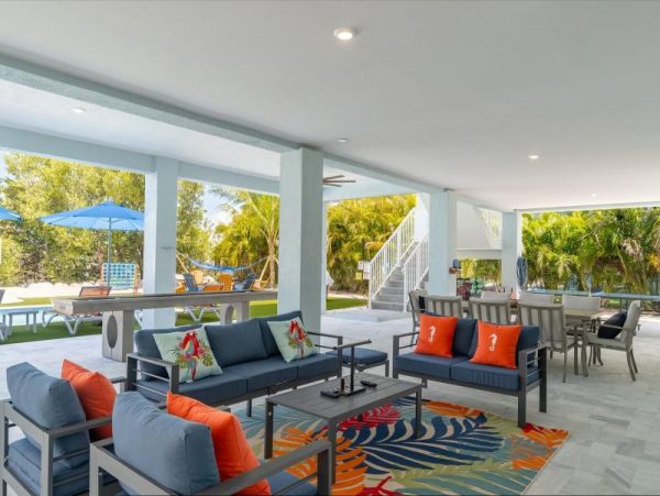 Marathon Vacation Home Water Views Sleeps 10 Guests