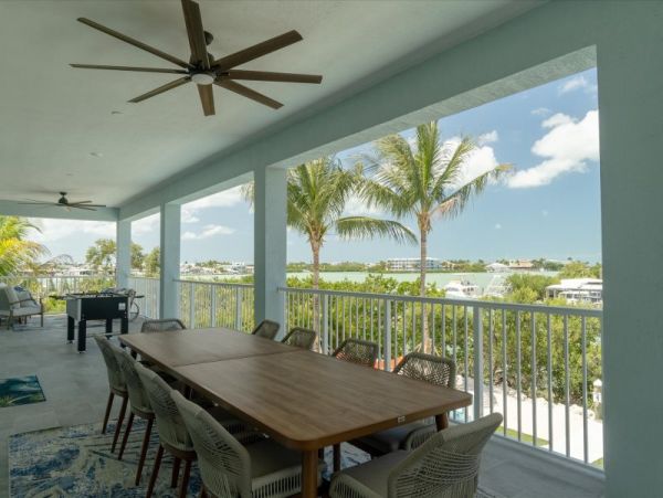 Marathon Vacation Home Water Views Sleeps 10 Guests