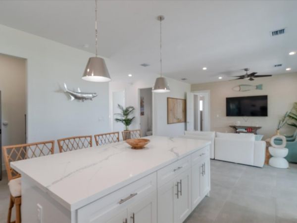 Marathon Vacation Home Water Views Sleeps 10 Guests