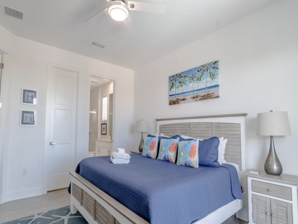 Coco Plum Marathon Walk to Beach Villa Pool Dock!