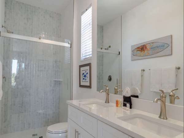 Coco Plum Marathon Walk to Beach Villa Pool Dock!