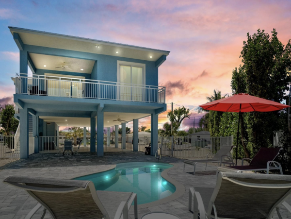 Coco Plum Marathon Walk to Beach Villa Pool Dock!