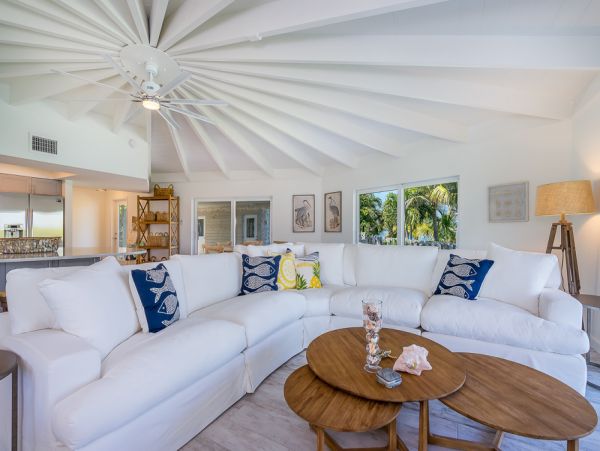 Elegant Marathon Five Bedroom Vacation Pool Home