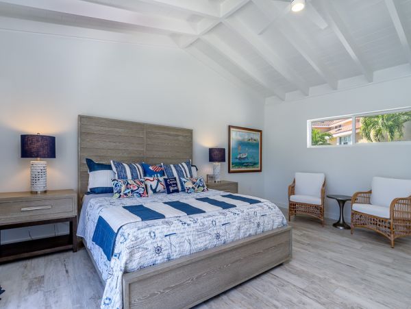Elegant Marathon Five Bedroom Vacation Pool Home
