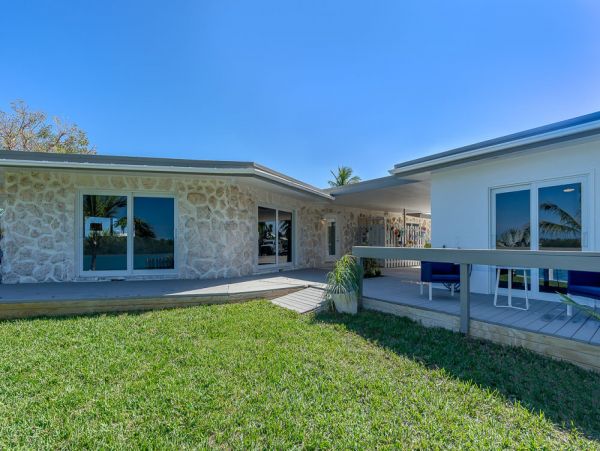 Elegant Marathon Five Bedroom Vacation Pool Home