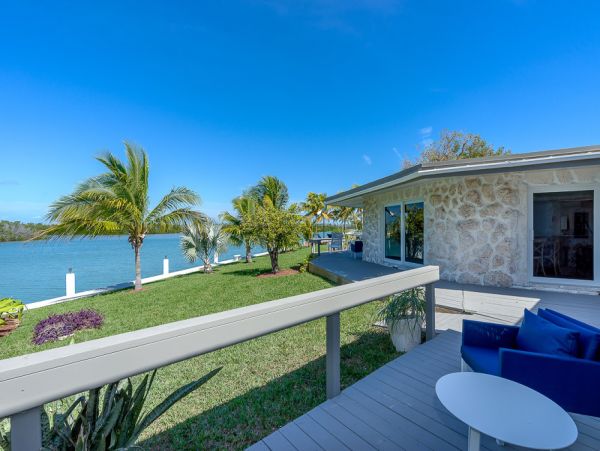 Elegant Marathon Five Bedroom Vacation Pool Home