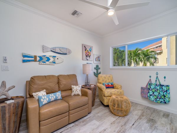 Elegant Marathon Five Bedroom Vacation Pool Home