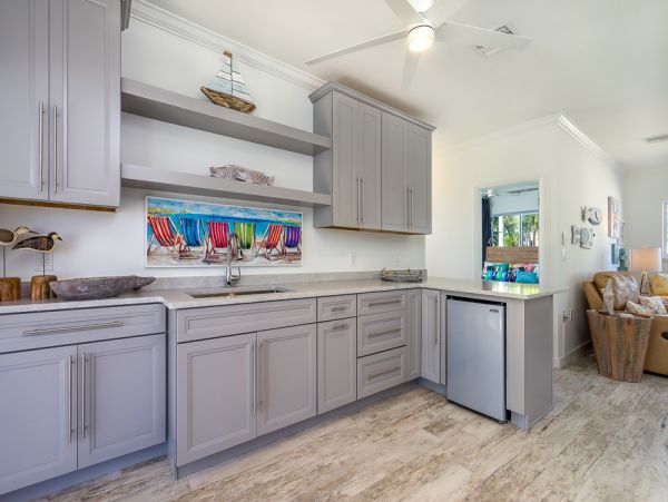 Elegant Marathon Five Bedroom Vacation Pool Home
