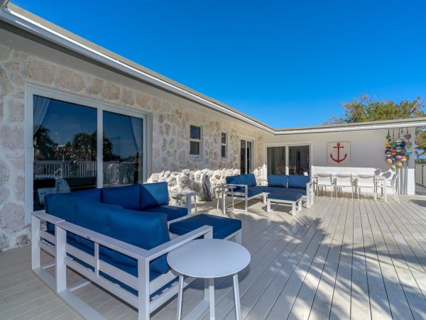 Elegant Marathon Five Bedroom Vacation Pool Home