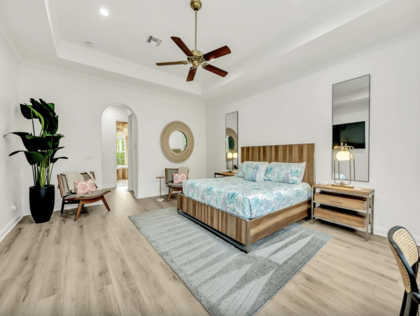 Five Bedroom Siesta Key luxury Plus Den 10 Min Walk to Beach