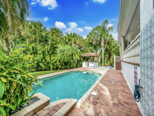 Five Bedroom Siesta Key luxury Plus Den 10 Min Walk to Beach