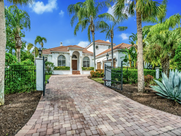 Five Bedroom Siesta Key luxury Plus Den 10 Min Walk to Beach