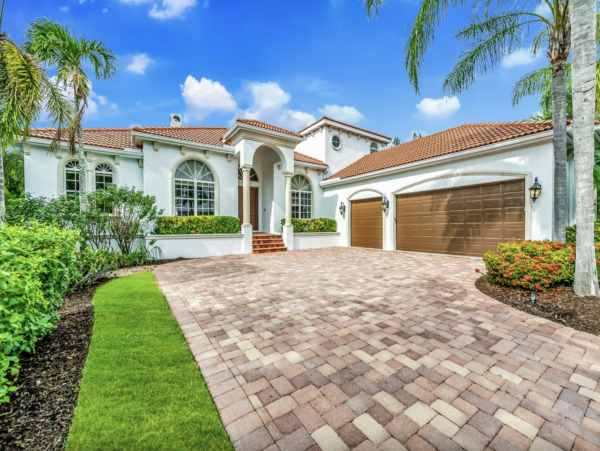 Five Bedroom Siesta Key luxury Plus Den 10 Min Walk to Beach