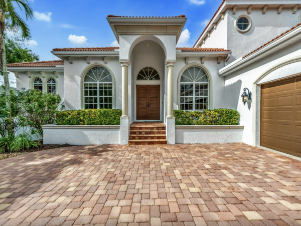 Five Bedroom Siesta Key luxury Plus Den 10 Min Walk to Beach