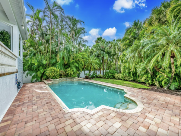 Five Bedroom Siesta Key luxury Plus Den 10 Min Walk to Beach