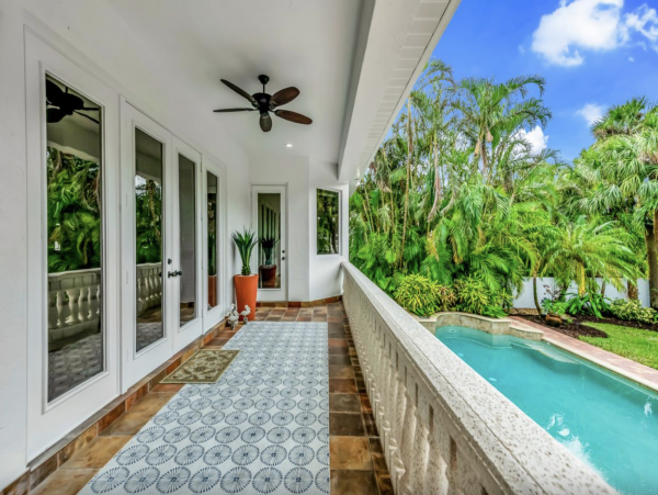 Five Bedroom Siesta Key luxury Plus Den 10 Min Walk to Beach