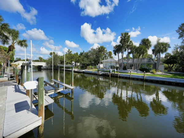 Stroll To the Beach & Siesta Key Villa Amazing Outdoor Area