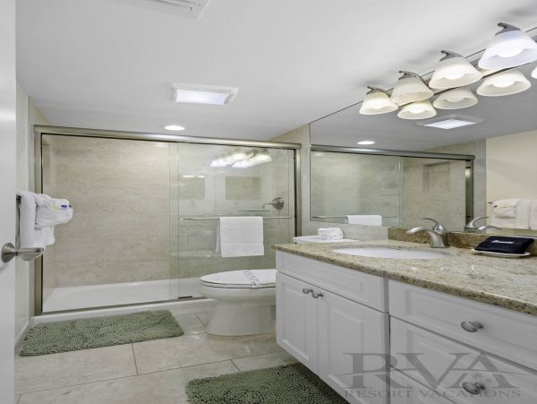 Longboat Key Charming Beachfront Retreat with Gulf Views