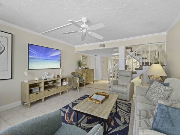 Longboat Key Charming Beachfront Retreat with Gulf Views