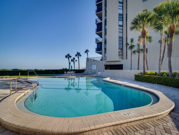 Gulf Front Two Bedroom Vacation Rental in Clearwater Beach