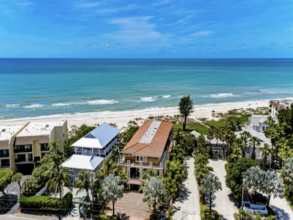 Pure Beachfront luxury Homeaway from Home