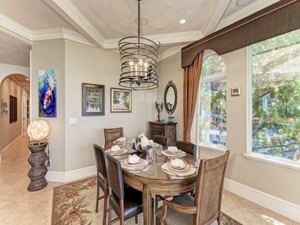 Pure Beachfront luxury Homeaway from Home