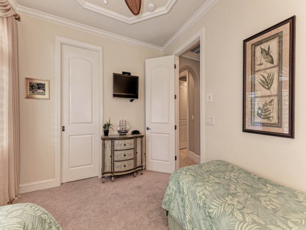 Pure Beachfront luxury Homeaway from Home