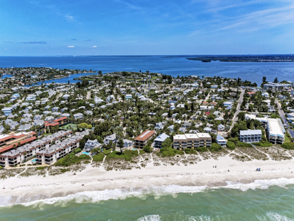 Pure Beachfront luxury Homeaway from Home