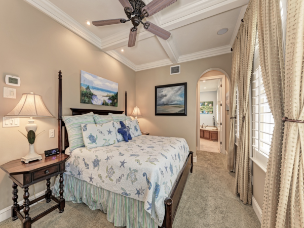 Pure Beachfront luxury Homeaway from Home