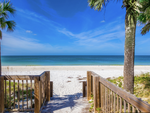 Pure Beachfront luxury Homeaway from Home