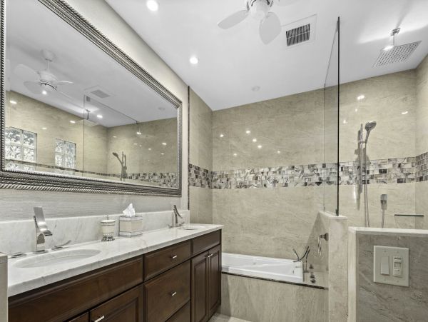 Longboat Key Canal Front Two Bedroom Vacation Rental Condo