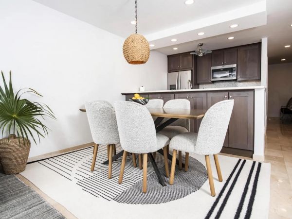 Amazing 2 Bedroom Condo with all-new Furnishings