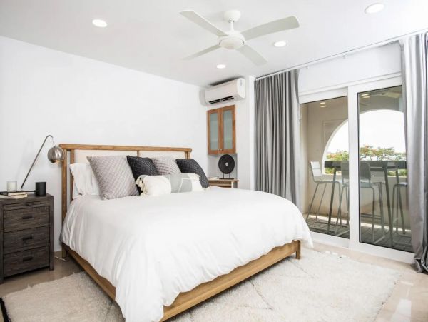 Amazing 2 Bedroom Condo with all-new Furnishings