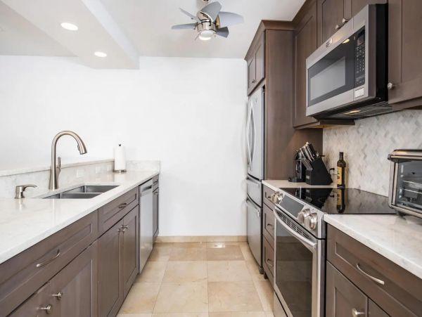 Amazing 2 Bedroom Condo with all-new Furnishings