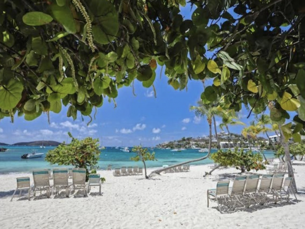 St Thomas Three Bedroom Three bathroom Private retreat