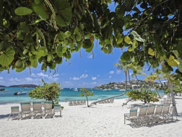 St Thomas Three Bedroom Three bathroom Private retreat