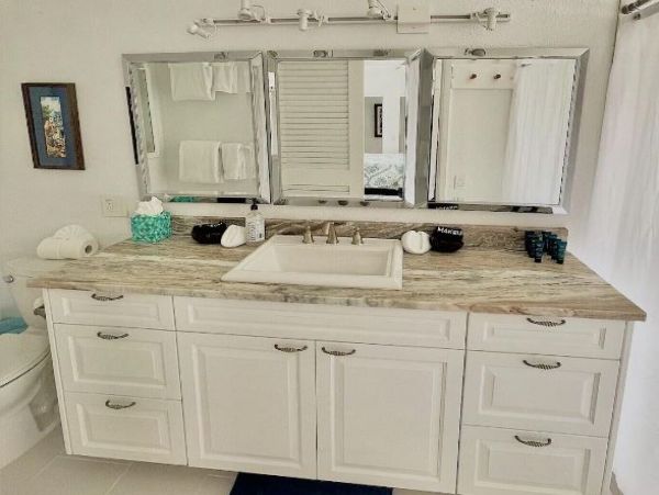 St Thomas Three Bedroom Three bathroom Private retreat