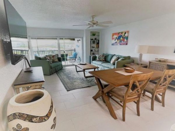 St Thomas Three Bedroom Three bathroom Private retreat