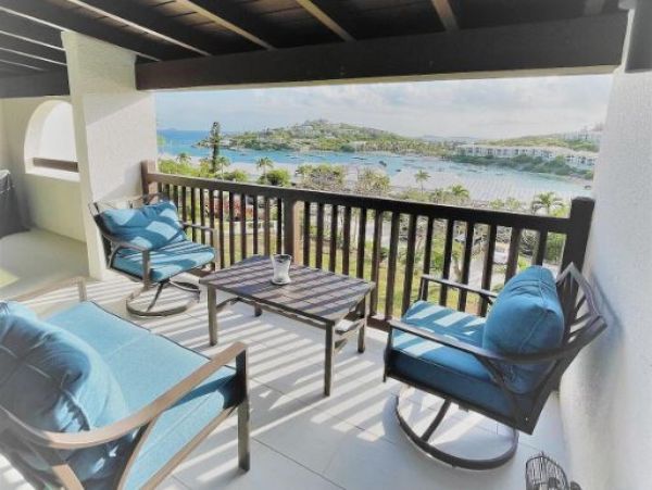St Thomas Three Bedroom Three bathroom Private retreat