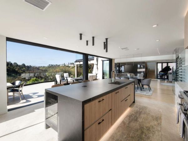 La Jolla Luxury Vacation Ocean View Five Bedroom Home